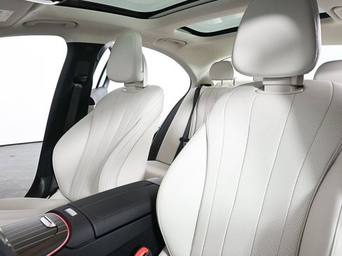 Used 2025 Mercedes-Benz E 350 Sedan image 5
