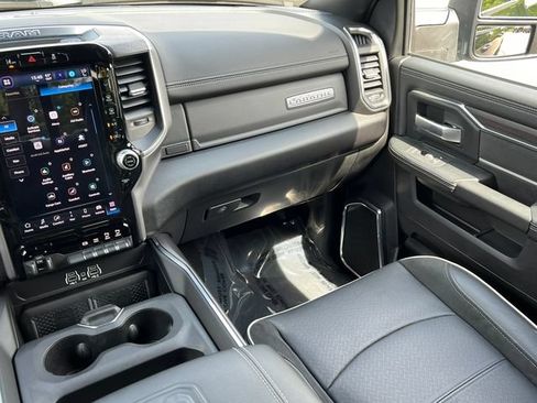 Used 2025 RAM 3500 Laramie AWD/4WD image 42