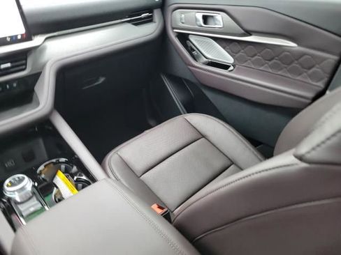 New 2026 Ford Explorer Platinum w/ LUX Leather Package image 23