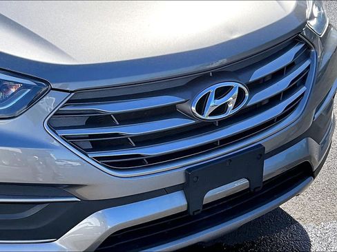 Used 2018 Hyundai Santa Fe Sport FWD image 33