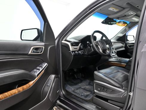 Used 2018 GMC Yukon XL Denali w/ Open Road Package AWD/4WD image 4