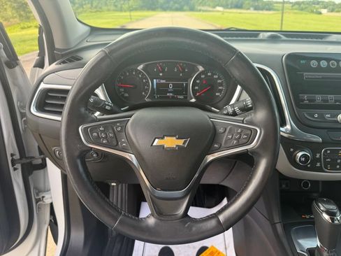 Used 2018 Chevrolet Equinox Premier FWD image 32