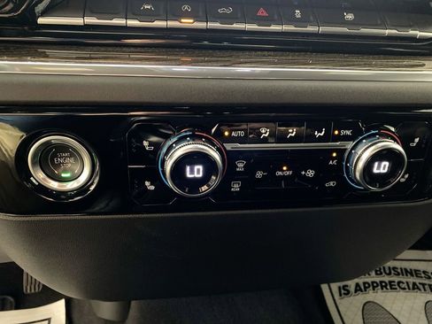 Used 2023 GMC Sierra 1500 Elevation image 19