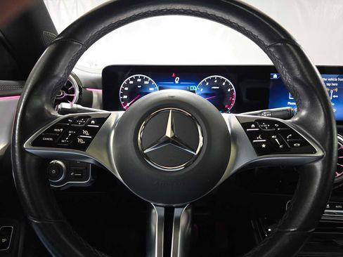 Used 2025 Mercedes-Benz CLA 250 4MATIC image 27