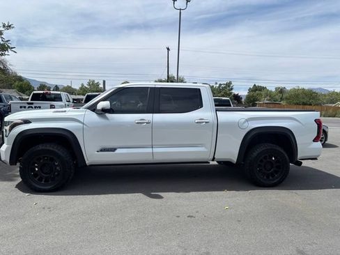 Used 2025 Toyota Tundra Platinum AWD/4WD image 5