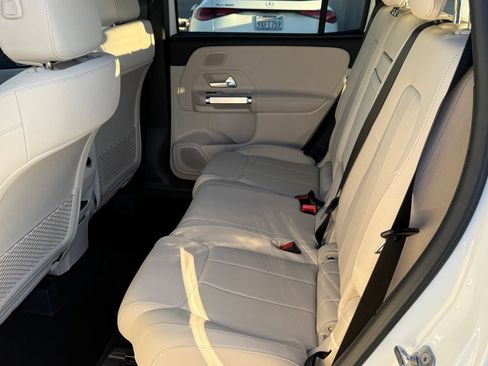 New 2026 Mercedes-Benz GLB 250 image 32