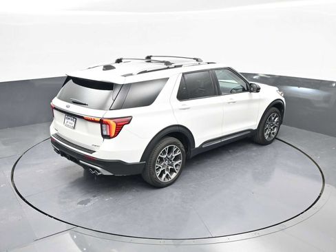 Used 2025 Ford Explorer Platinum w/ Ultimate Package image 65