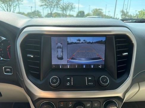 Used 2020 GMC Acadia Denali w/ Technology Package FWD image 36