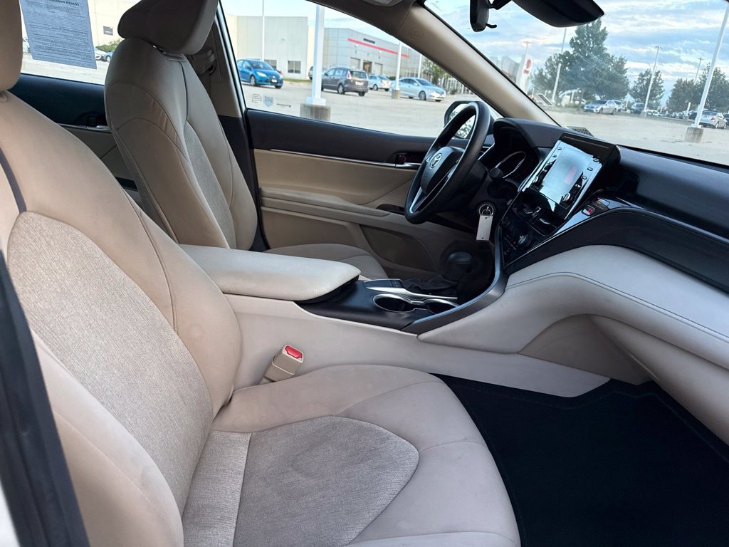 Used 2024 Toyota Camry LE FWD image 17