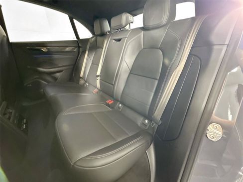 Certified 2025 Porsche Macan Turbo Electric AWD/4WD image 26