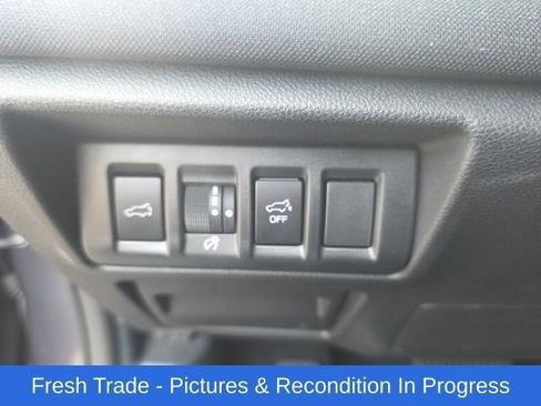Used 2024 Subaru Outback Premium AWD/4WD image 14