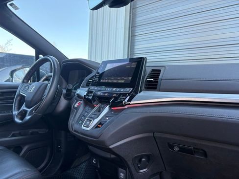 Used 2024 Honda Odyssey Sport image 16