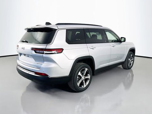 New 2026 Jeep Grand Cherokee L Limited AWD/4WD image 7