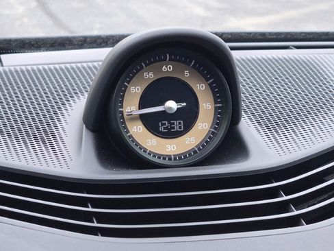 Used 2025 Porsche Taycan 4S image 22