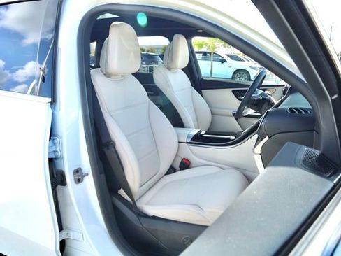 Certified 2025 Mercedes-Benz GLC 300 image 26