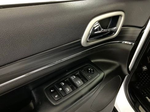 Used 2020 Jeep Grand Cherokee Limited w/ Luxury Group II image 27