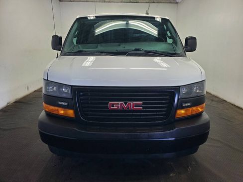 Used 2020 GMC Savana 2500 w/ Driver Convenience Package RWD image 2