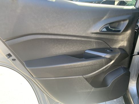 New 2026 Chevrolet Trax LS w/ LS Convenience Package FWD image 17