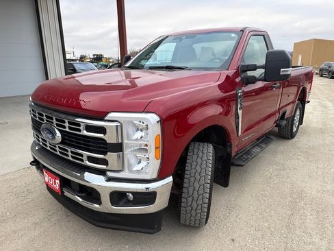 Used 2023 Ford F250 XLT image 2
