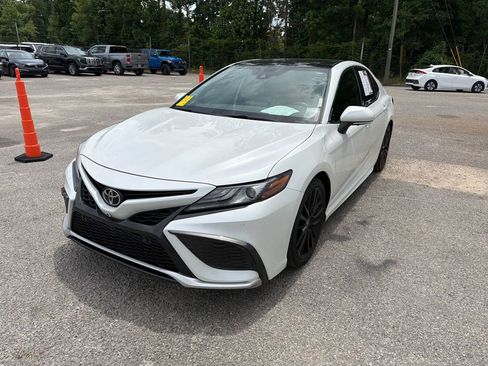 Used 2021 Toyota Camry XSE w/ Navigation Package AWD/4WD image 4
