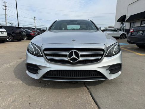 Used 2018 Mercedes-Benz E 300 E 300 Sedan 4D image 4