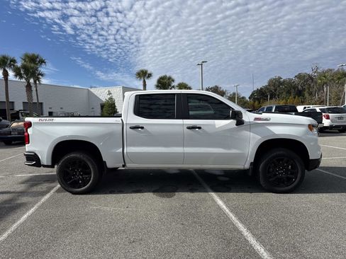 Used 2025 Chevrolet Silverado 1500 LT Trail Boss w/ Convenience Package II image 2