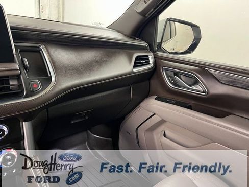 Used 2022 GMC Yukon SLT w/ SLT Premium Package image 48