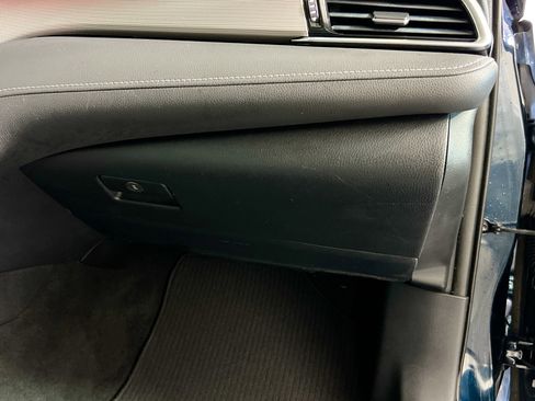 Used 2018 Toyota Camry SE image 34