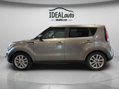 Used 2018 Kia Soul + FWD image 15