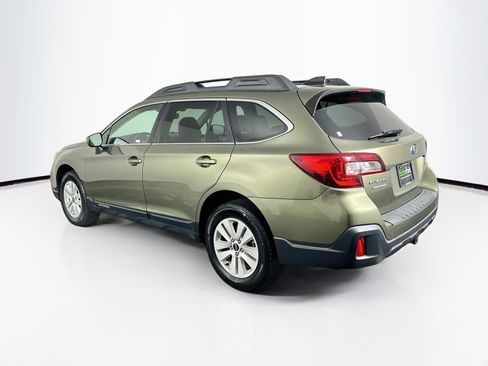 Used 2019 Subaru Outback 2.5i Premium AWD/4WD image 5