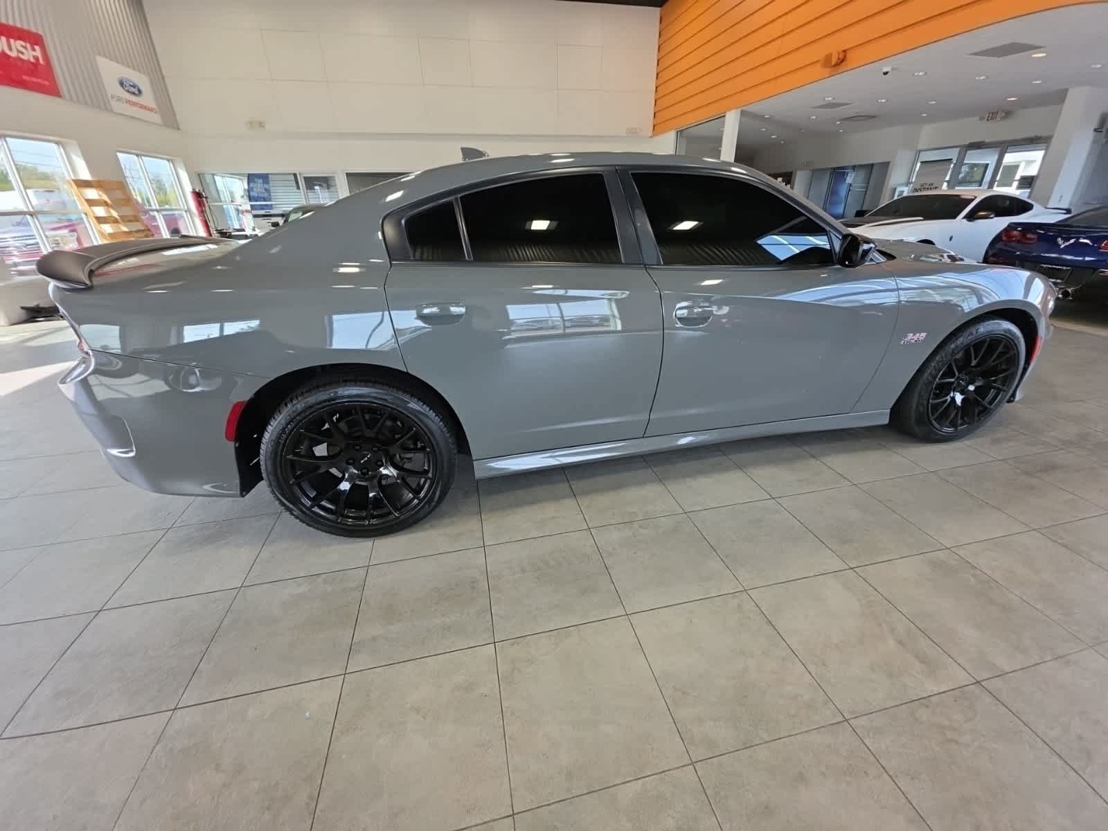 Used 2019 Dodge Charger R/T w/ Driver Confidence Group RWD image 6