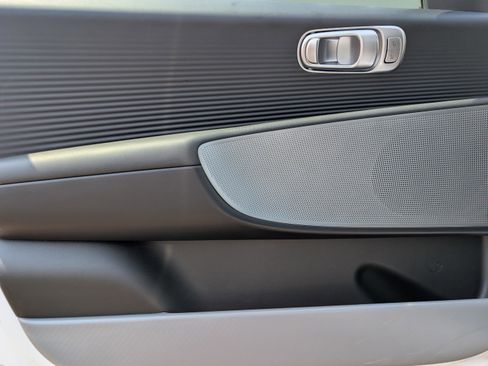 New 2025 Hyundai Ioniq 6 Limited image 26