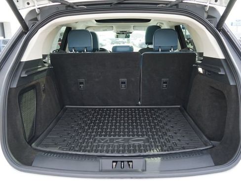 Used 2021 Lincoln Corsair Reserve image 7