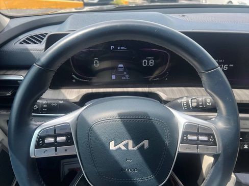 Used 2023 Kia Telluride EX w/ EX Captain's Chair Package FWD image 12