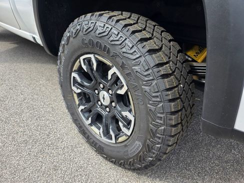 New 2026 Chevrolet Silverado 1500 ZR2 AWD/4WD image 27