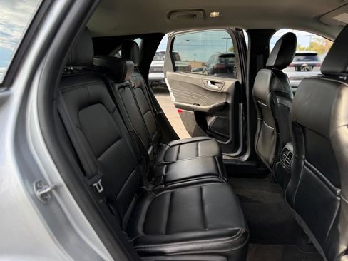 Used 2024 Ford Escape Platinum AWD/4WD image 17
