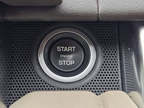 Used 2019 Land Rover Range Rover Sport HSE AWD/4WD image 19