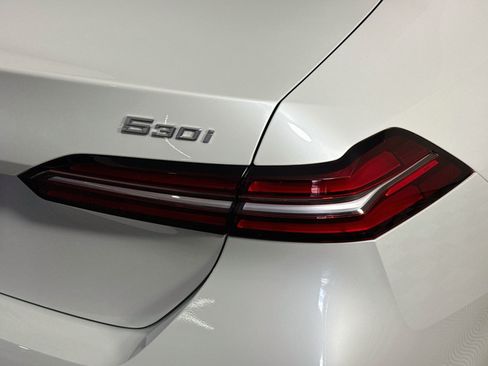 Used 2024 BMW 530i w/ Executive Package RWD image 34
