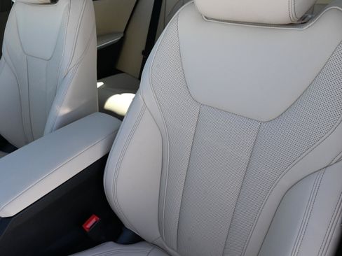 Used 2026 BMW 330i Sedan w/ Premium Package RWD image 9