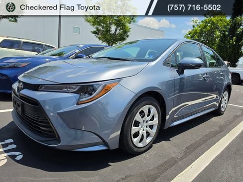 Certified 2025 Toyota Corolla LE FWD image 1