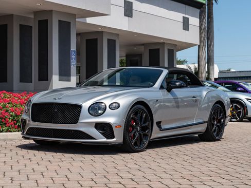 Used 2023 Bentley Continental GT Mulliner AWD/4WD image 28