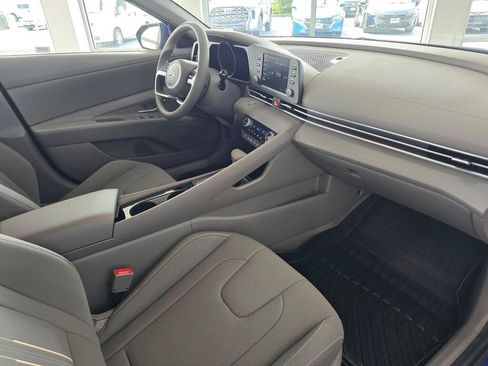 Used 2023 Hyundai Elantra Blue FWD image 42