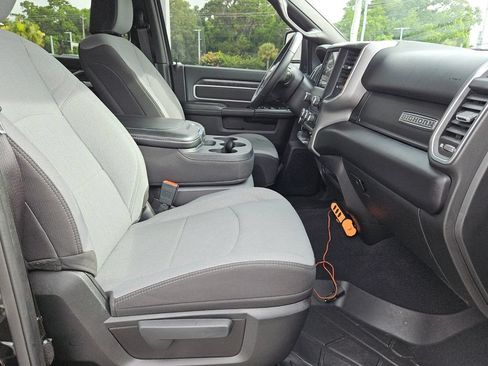 Used 2024 RAM 2500 Big Horn w/ Safety Group AWD/4WD image 15