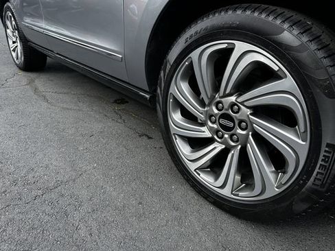 Certified 2023 Lincoln Navigator Reserve AWD/4WD image 11