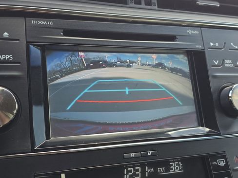 Used 2016 Toyota Avalon XLE image 22