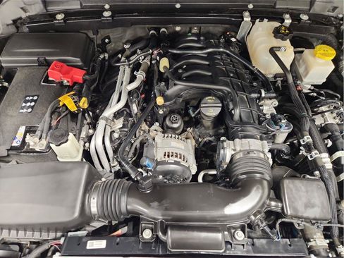 Used 2023 Jeep Gladiator Overland AWD/4WD image 29