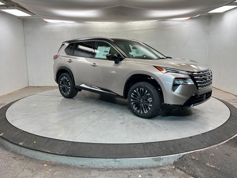 New 2026 Nissan Rogue Platinum w/ Tech Package image 7