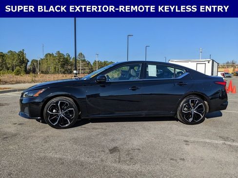 Used 2024 Nissan Altima 2.5 SR image 6