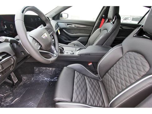 New 2026 Cadillac CT5 V image 6