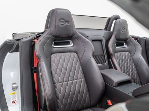 Used 2020 Jaguar F-TYPE SVR image 47